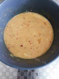 美味的泡菜饼做法图解4)