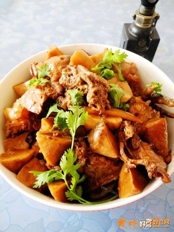 杏鲍菇棒骨烧鸡块