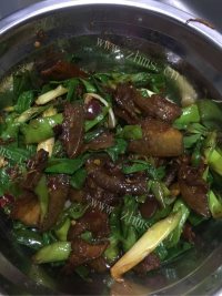 我的蒜苗回锅肉做法图解7)