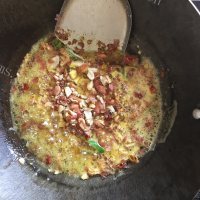 五味俱全的尖椒炒花生米做法图解5)