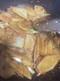 家常菜土豆片炒肉做法图解6)