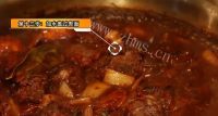 美味的红酒烩牛肉做法图解6)