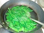 菠菜拌海蜇做法图解4)