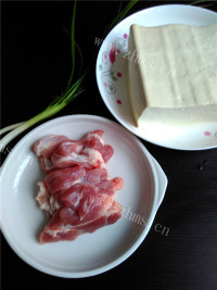 好吃的烂肉豆腐盖浇饭做法图解1)