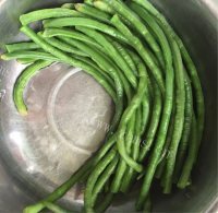 家常菜凉拌长豆角做法图解1)