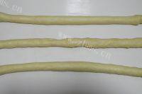 清爽的圣诞花环面包做法图解9)