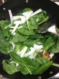 滑子菇炒小白菜做法图解4)