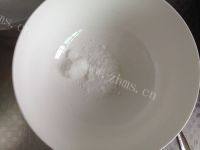 诱人的葡萄干发糕做法图解3)
