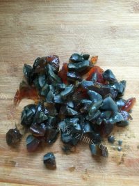 色香味俱全的皮蛋瘦肉粥做法图解2)