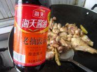 家常菜栗子焖鸡做法图解9)
