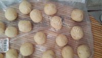 自制广式莲蓉蛋黄月饼做法图解9)