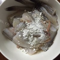 滋养龙头鱼汤做法图解1)