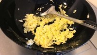 美味的韭菜鸡蛋饺子做法图解1)