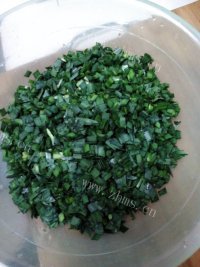 美味的荠菜饺子做法图解6)