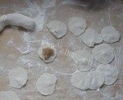 自制纯肉饺子做法图解4)
