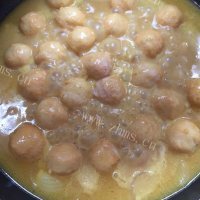 美味营养的咖喱鱼蛋做法图解7)