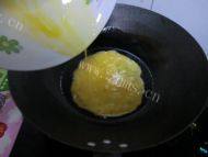 鲜嫩可口蒜苔炒鸡蛋的做法图解四