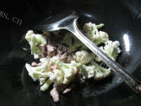 美味佳肴里脊肉菠菜花菜羹做法图解4)