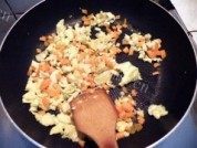 自己做的豌豆蛋炒饭做法图解5)