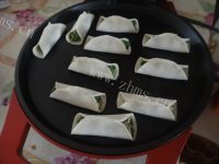 美味的韭菜鲜肉锅贴做法图解11)