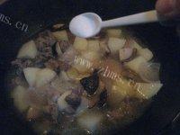 色味俱佳的红烧牛肉土豆做法图解14)