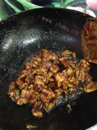回味无穷的酱爆鸡丁做法图解12)