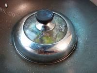 家常菜毛豆烧茄子做法图解8)