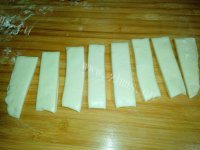 美味可口的牛奶银丝花卷做法图解6)