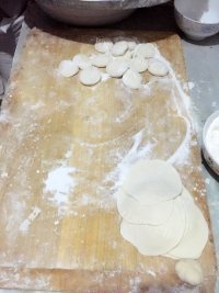 美味圆白菜饺子做法图解6)