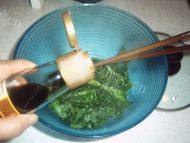 家常菜凉拌茼蒿做法图解4)