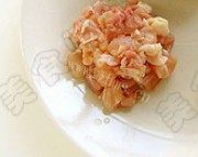 美味的海鲜烩饭做法图解2)