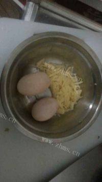 自制土豆鸡蛋饼做法图解1)