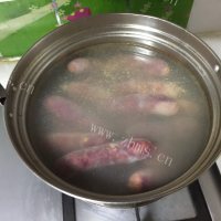 色香味俱全的麻辣香肠做法图解9)