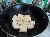 家常菜茼蒿炒豆腐做法图解3)