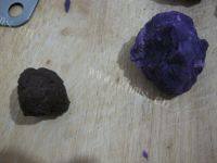 色泽光亮的紫薯月饼做法图解5)