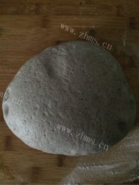 自制黑米馒头做法图解4)