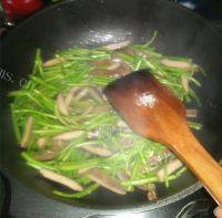家常菜芦蒿炒香干