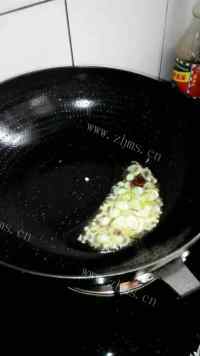 美味的肉段烧茄子做法图解4)