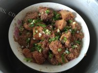 好吃不腻的粉蒸肉做法图解6)