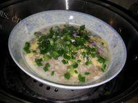 营养的肉饼蒸蛋做法图解4)