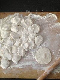 美味的鲅鱼饺子做法图解6)