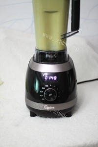 超爱的新鲜水果玉米汁做法图解6)