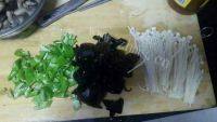 很有食欲的黄焖鸡做法图解5)