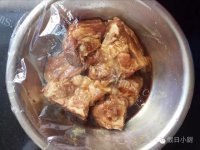 美味的小米蒸排骨做法图解3)