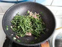家常菜肉丝炒豇豆做法图解7)