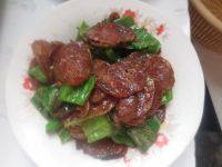 家常菜辣椒炒香肠