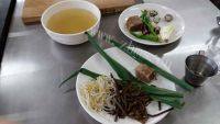 韩式辣牛肉汤做法图解1)