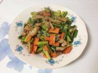 家常菜素炒蒜苔做法图解12)