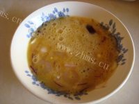 美味的虾仁炒鸡蛋做法图解5)