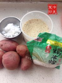 美味健康的土豆枣泥芝麻饼做法图解1)